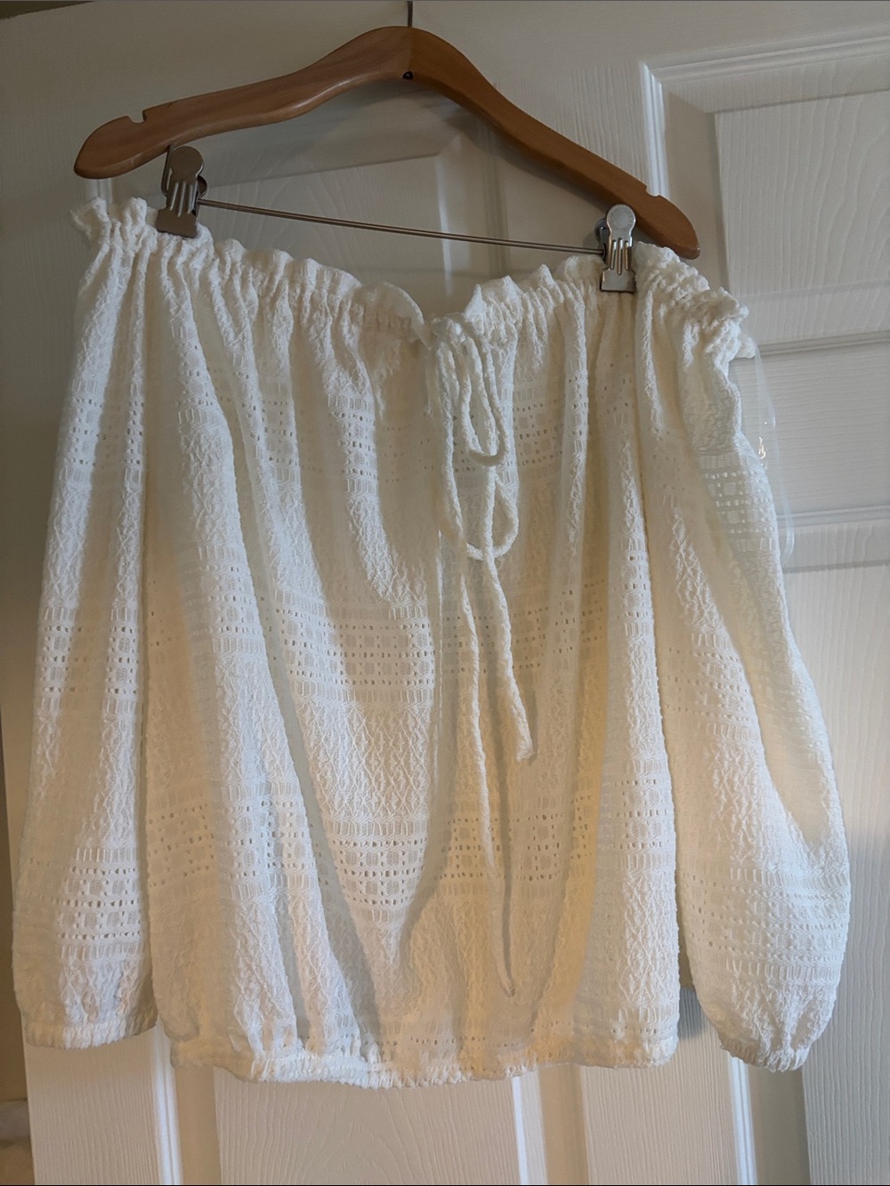 Gilli White Off-Shoulder Eyelet Blouse